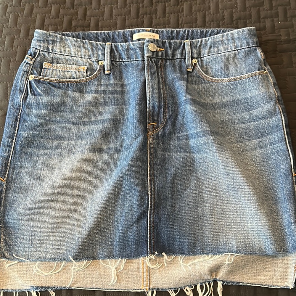 Good American denim skirt